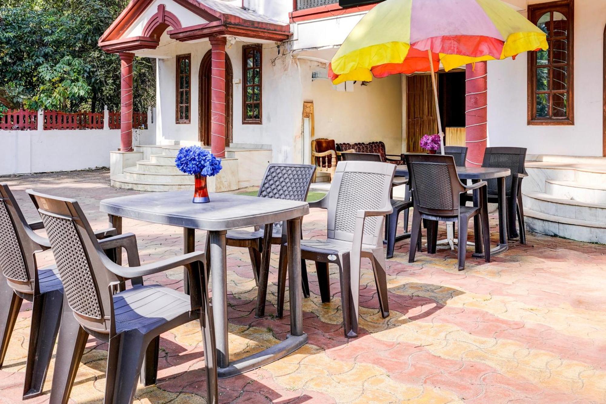 Oyo Flagship Triple Beach Guest House Benaulim Exteriér fotografie